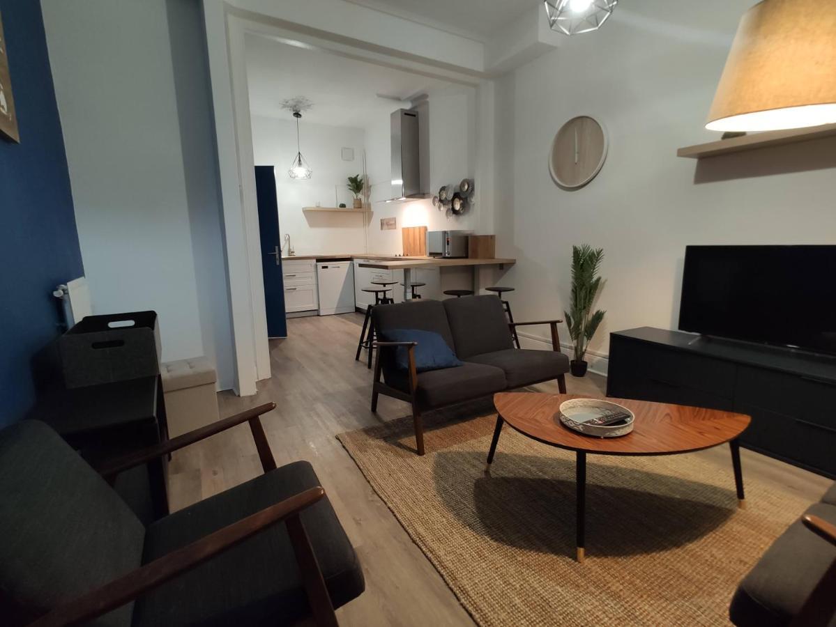 Residence Place Verte - Situe Au Pied Du Musee De Βαλενσιέν Εξωτερικό φωτογραφία
