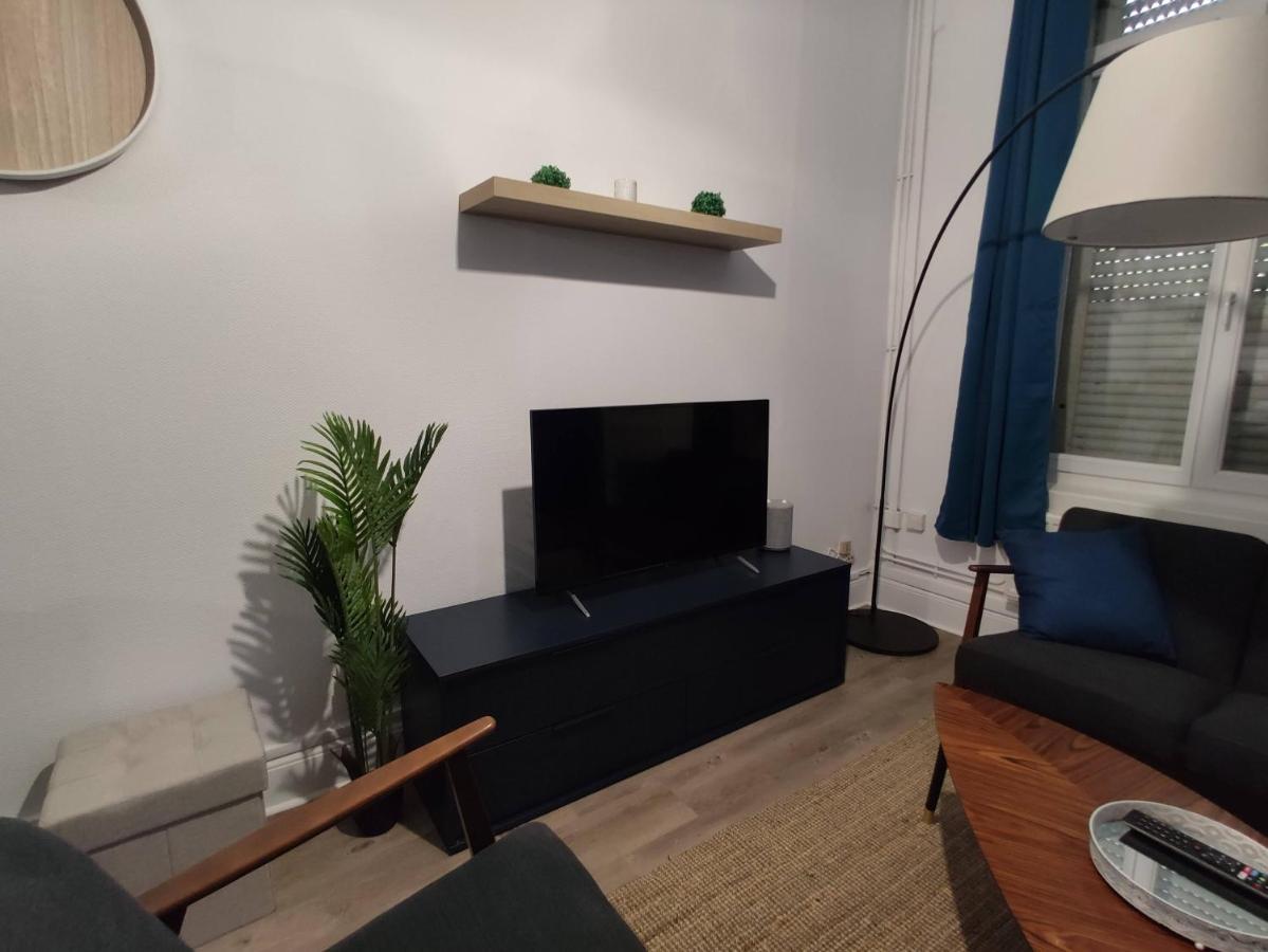 Residence Place Verte - Situe Au Pied Du Musee De Βαλενσιέν Εξωτερικό φωτογραφία