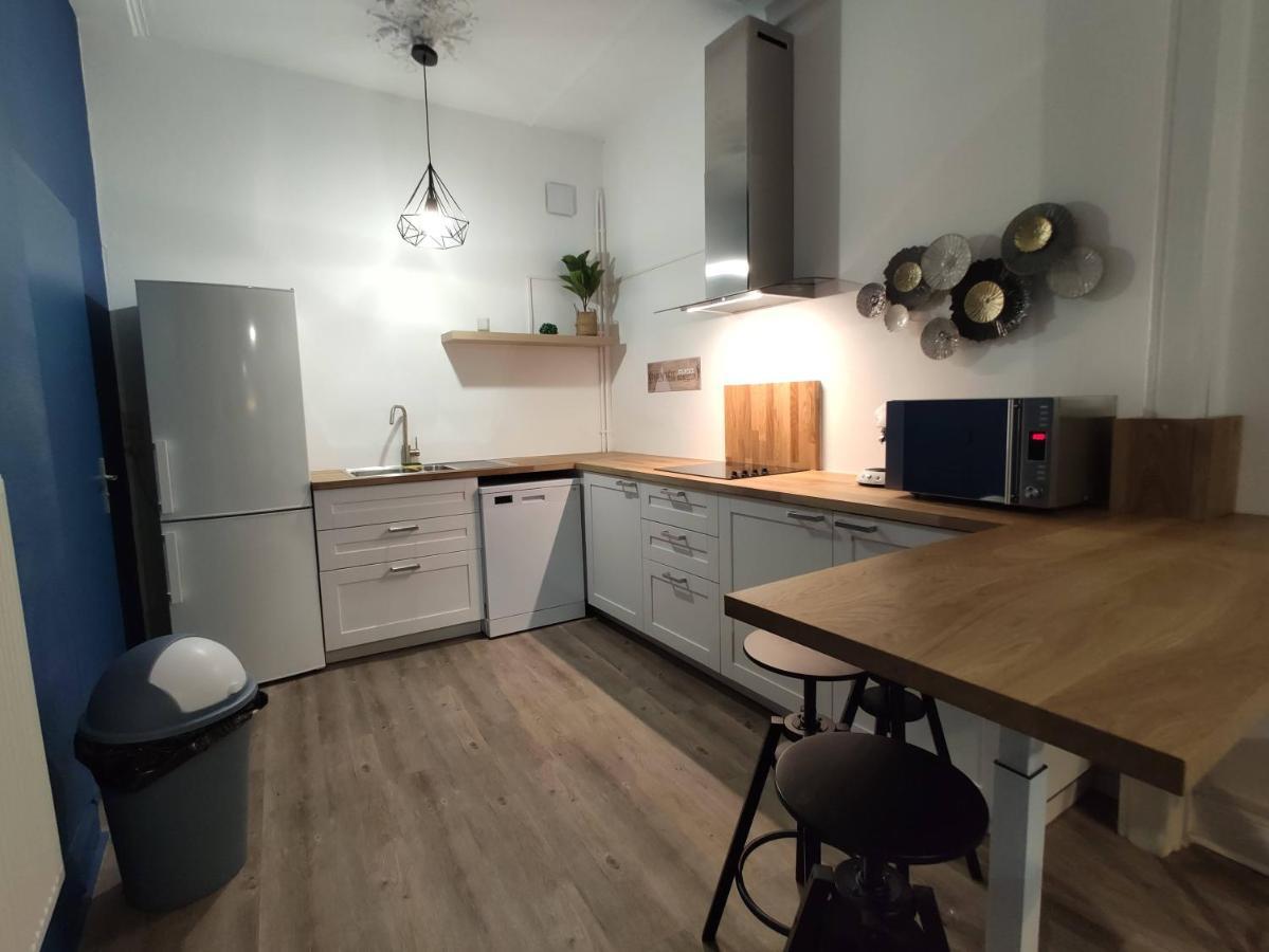 Residence Place Verte - Situe Au Pied Du Musee De Βαλενσιέν Εξωτερικό φωτογραφία