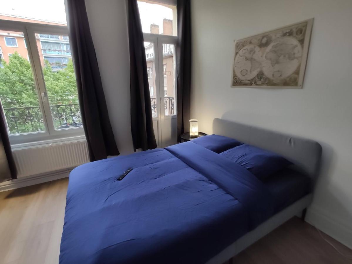 Residence Place Verte - Situe Au Pied Du Musee De Βαλενσιέν Εξωτερικό φωτογραφία